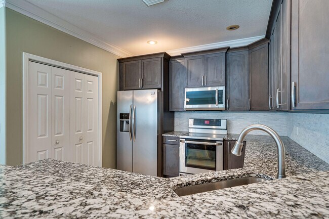 Building Photo - 3822 Indigo Cir