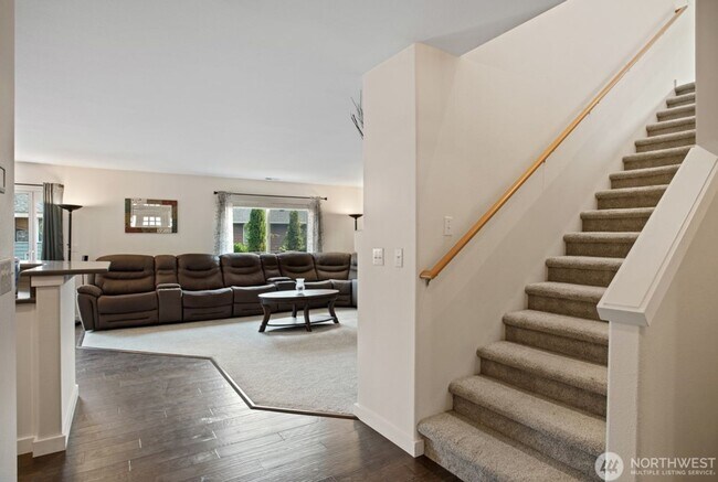 Building Photo - Gorgeous home in Snohomish available 9/15/...
