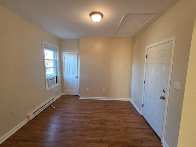 Building Photo - 3815 Belle Ave