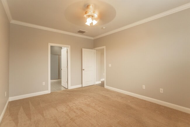 Building Photo - 149 Laurel Hill Pl