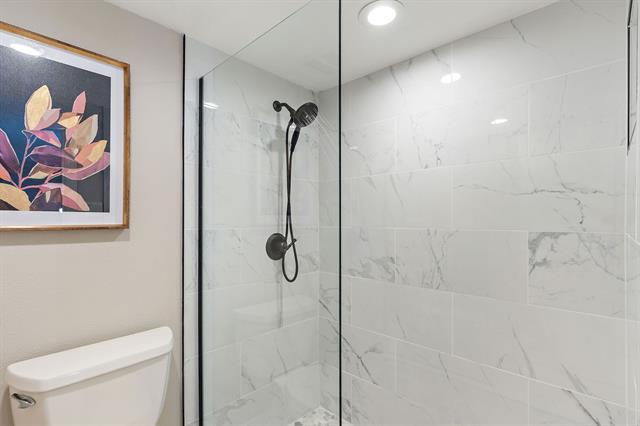 Building Photo - 15923 Preston Rd