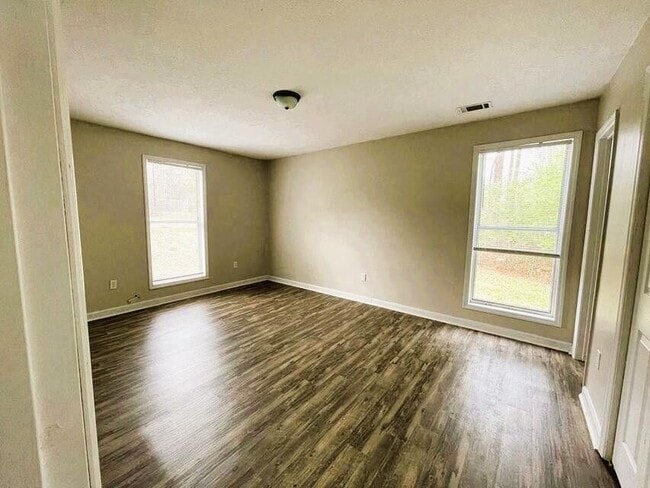 Building Photo - 3502 Edgeworth Dr