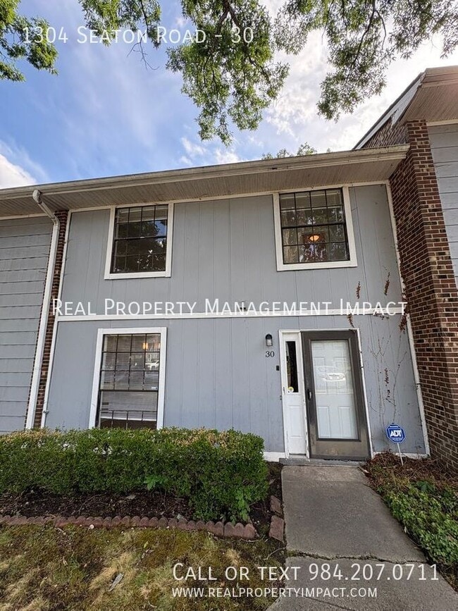 Building Photo - 1304 Seaton Rd