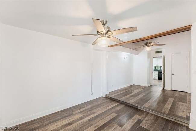 Building Photo - 1828 Hassett Ave