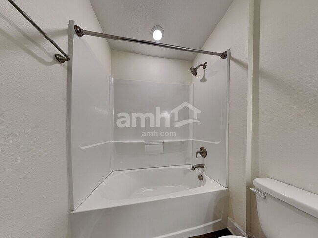 Building Photo - 4742 Reisswood Loop