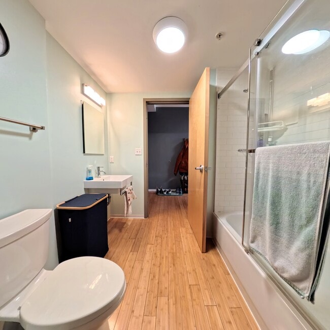 Building Photo - 156 Porter St