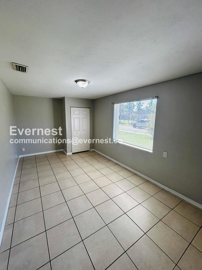 Building Photo - 4420 Snapper St