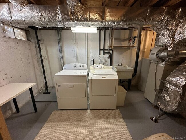 Building Photo - 56 Webster Ct