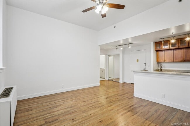 Building Photo - 3208 Villa at the Woods