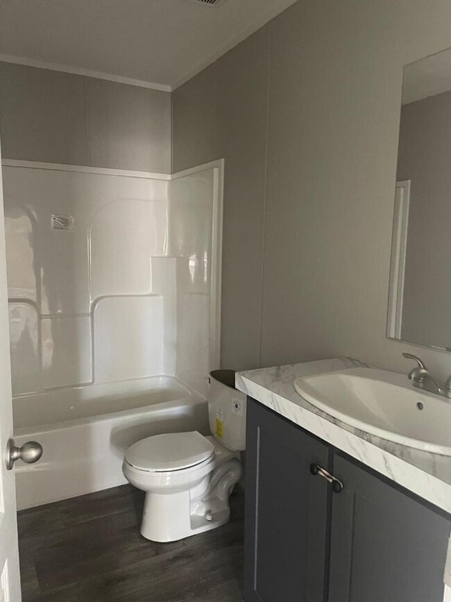 Building Photo - 307 Marcus crt