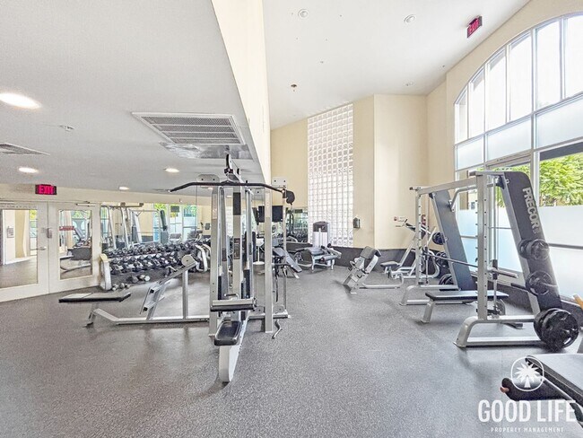Building Photo - Stylish 1BD/1BA Condo in Cortez Hill with Balcony, In-Unit W/D & Pool Views