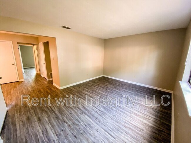 Building Photo - 1445 Willow Bend Way