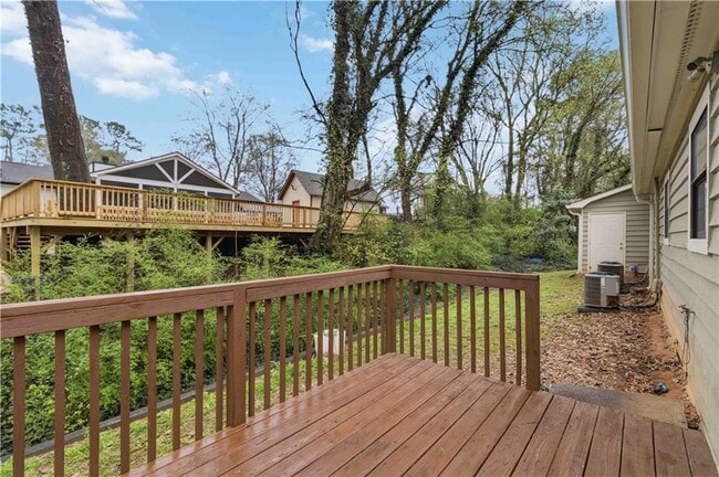 Building Photo - 442 Booth Cir SW