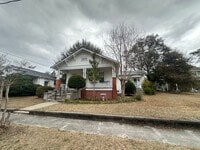 Building Photo - Charming 1 Bedroom, 1 Bath Furnished Or Unfurnished Home Available for Rent with Flexible Lease T...