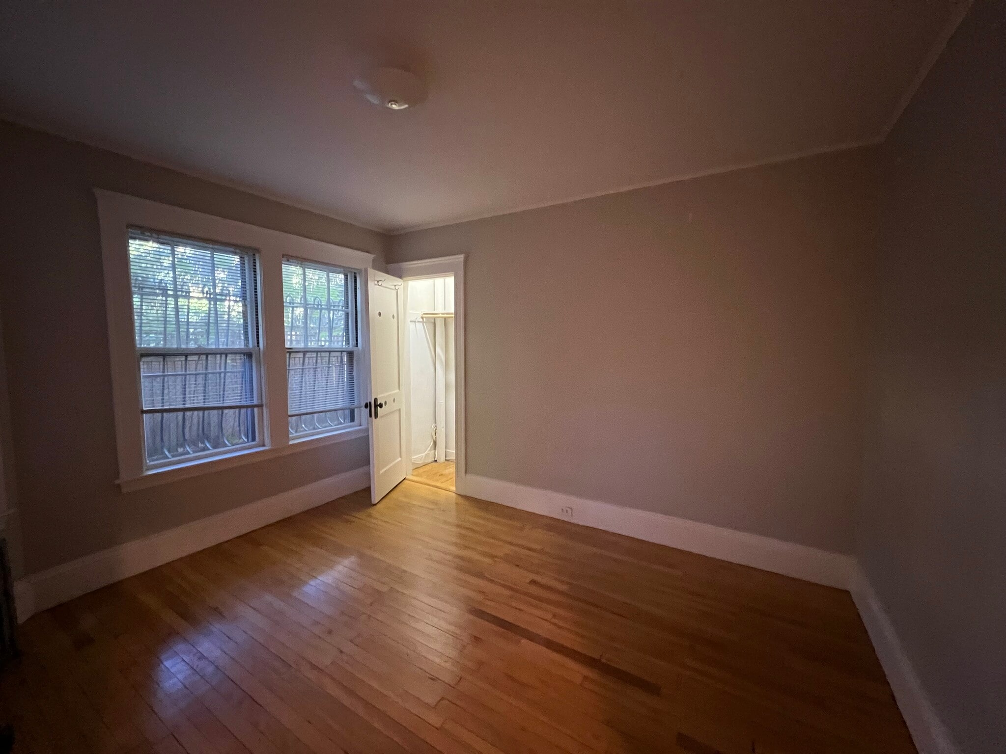 Building Photo - 11 Story St