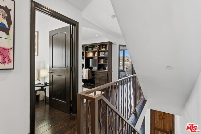 Building Photo - 500 Orlando Ave