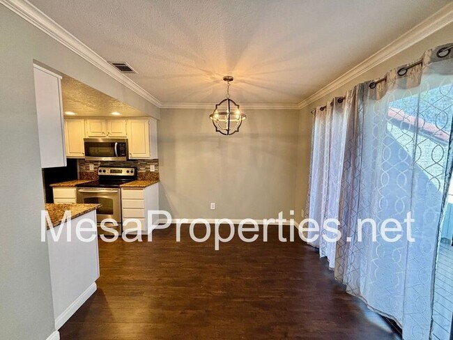 Building Photo - 10151 Arrow Rte Rd