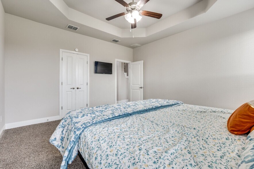 Building Photo - 2013 Gray Towers Way