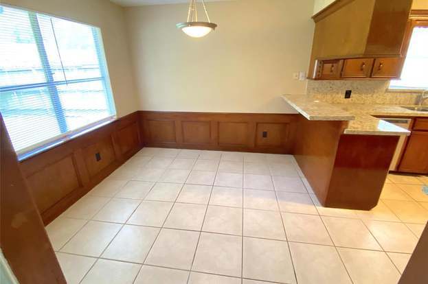 Building Photo - 323 Maybrook Dr