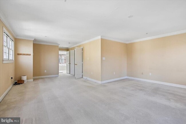 Building Photo - 1053 N Stuart St