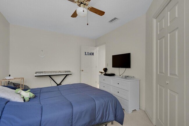 Building Photo - 407 Parkwood Pl