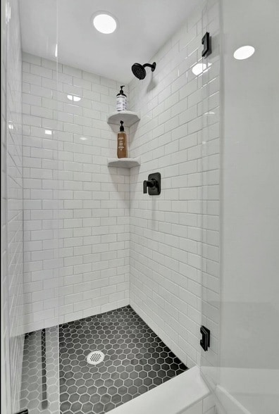 Building Photo - 581 Monaco Blvd