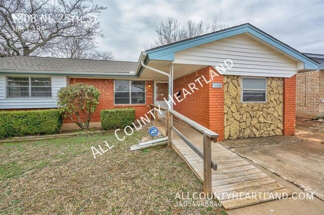 Primary Photo - 1308 NE 25th St