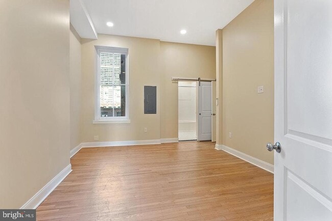 Building Photo - 2029 Walnut St