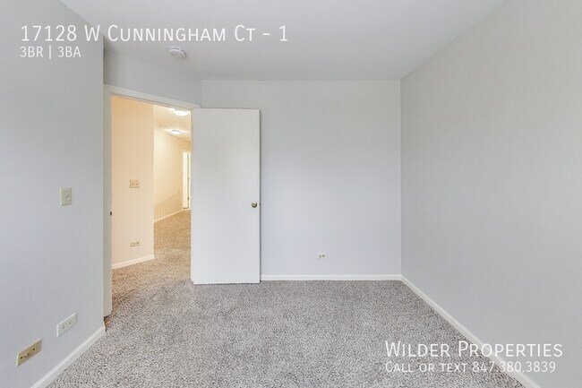 Building Photo - 17128 W Cunningham Ct