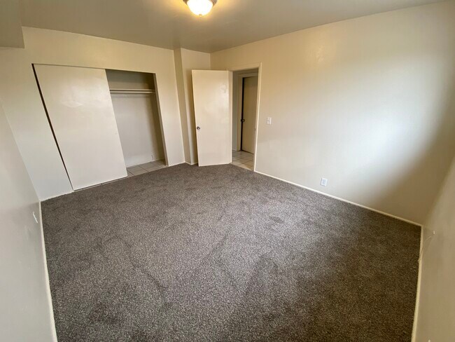 Building Photo - 1789 Lake Park Dr