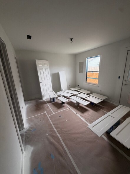 Building Photo - 4395 W Thrasher Dr