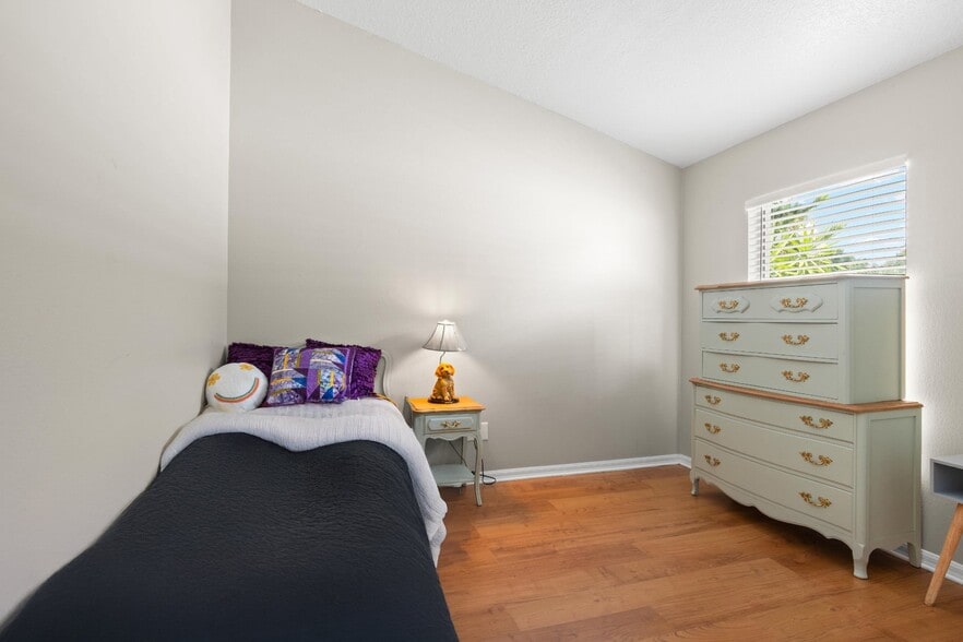 Building Photo - 18102 Leafwood Cir