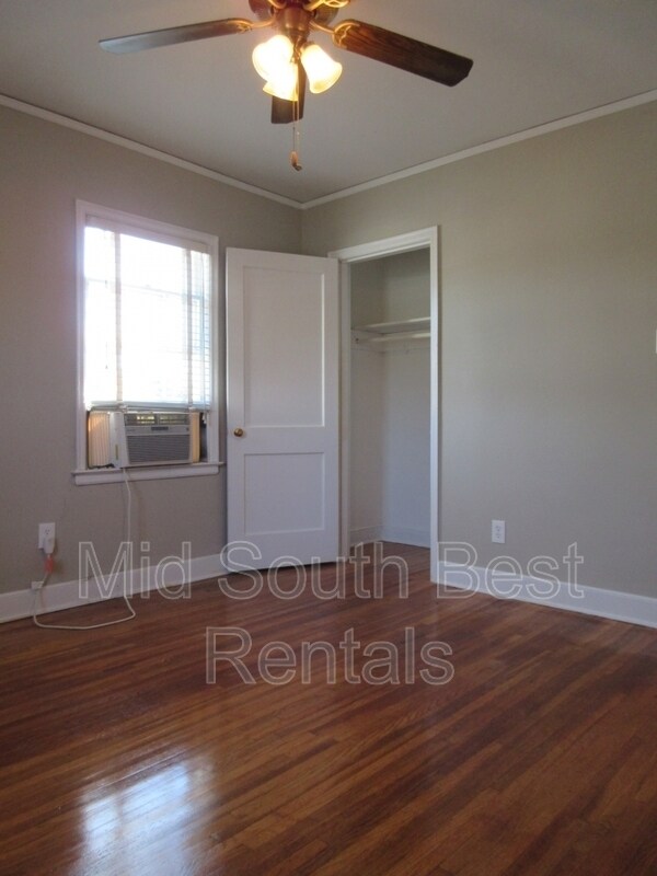 Building Photo - 143 N Merton St