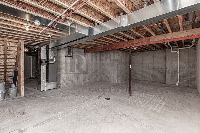 Building Photo - 6810 Bright St