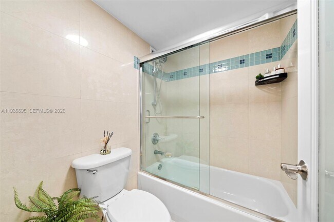 Building Photo - 2301 Collins Ave