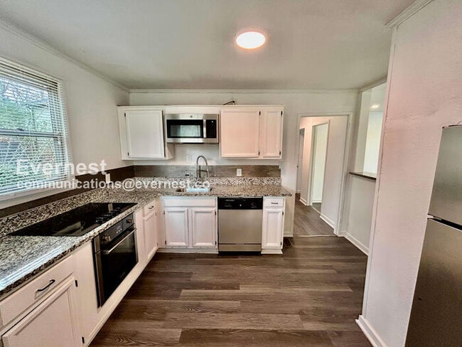 Building Photo - 1738 Duke Rd