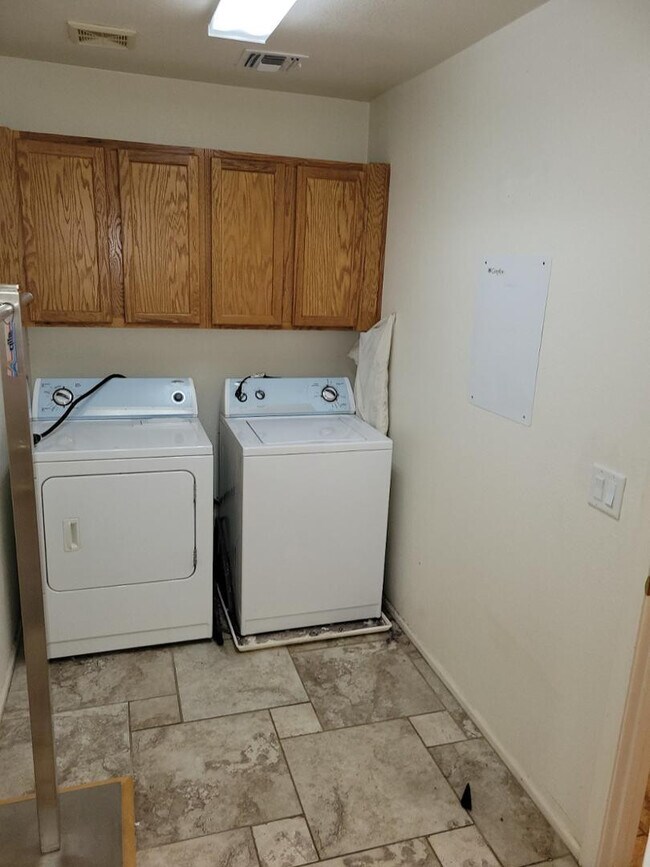 Building Photo - 21746 Backus Dr