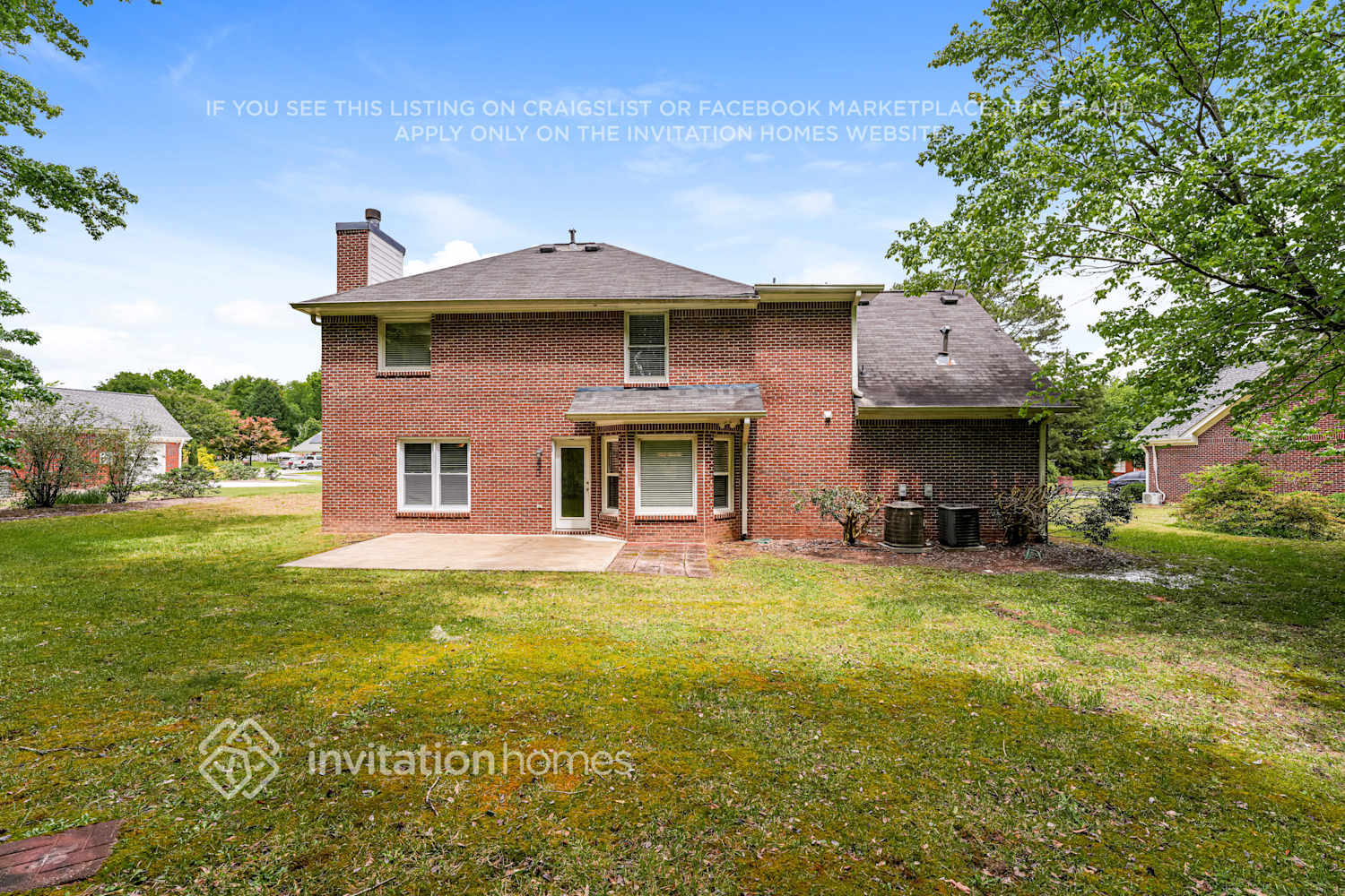 Building Photo - 208 Ivy Creek Dr