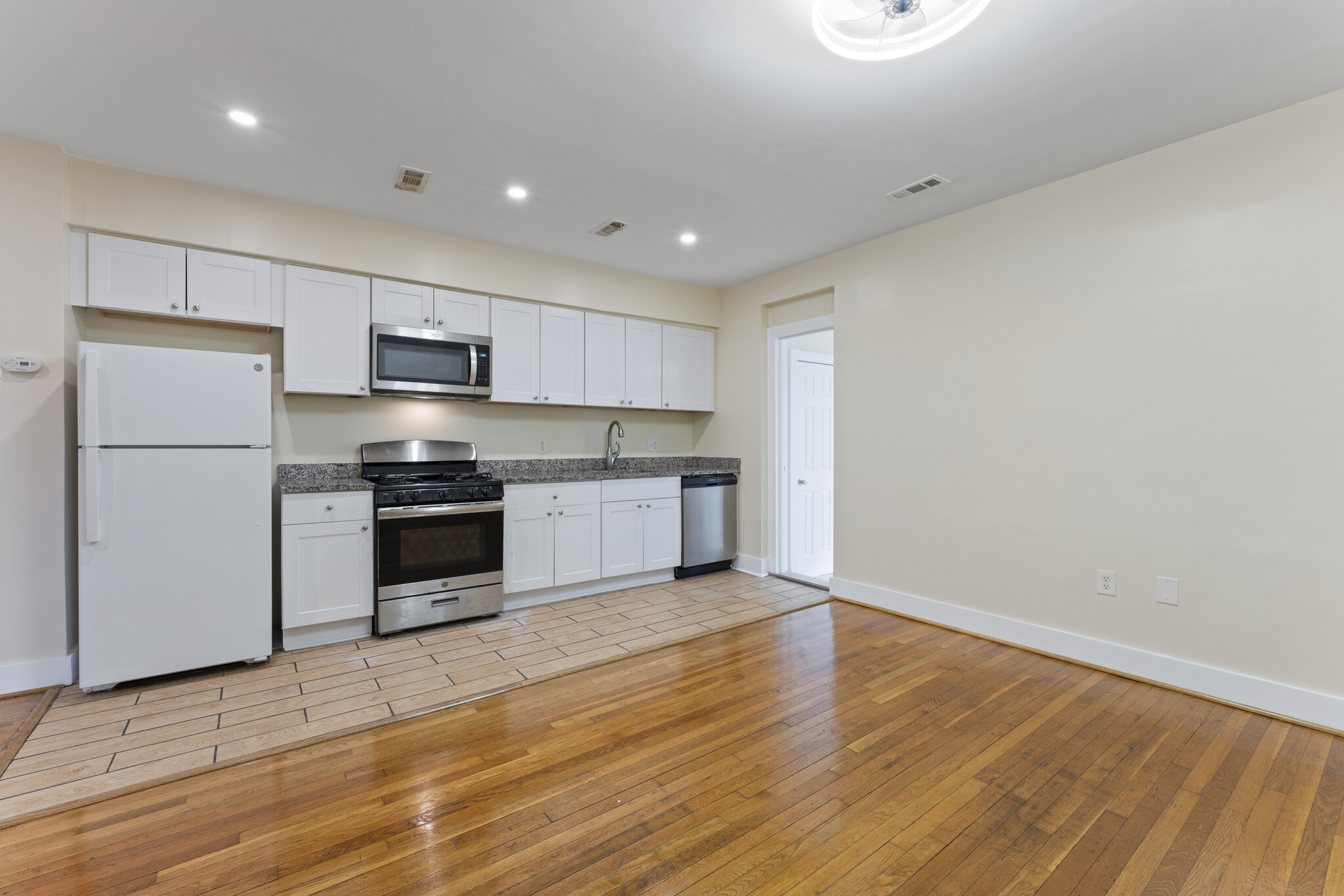 Kitchen - 177 36th St NE