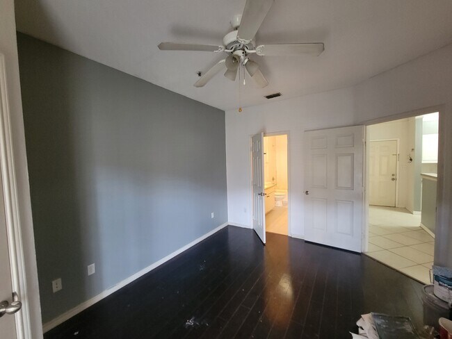 Building Photo - 4311 Bayside Village Dr