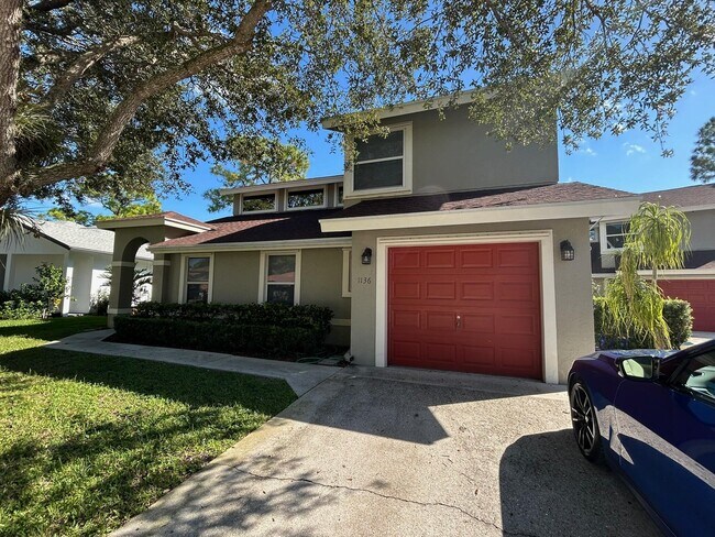 Building Photo - 1136 Staghorn St
