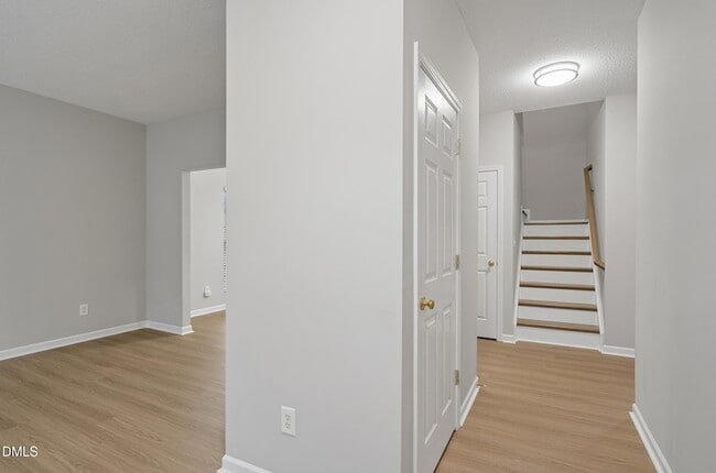 Building Photo - 108 Henson Pl