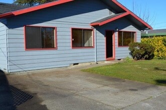 Building Photo - Myrtletown! Spacious 4 bedroom, pet friendly