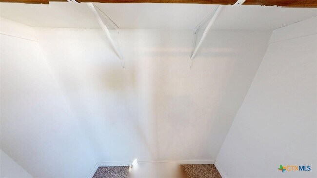 Building Photo - 307 Dober St