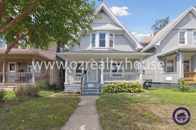 Primary Photo - 772 Spencer St