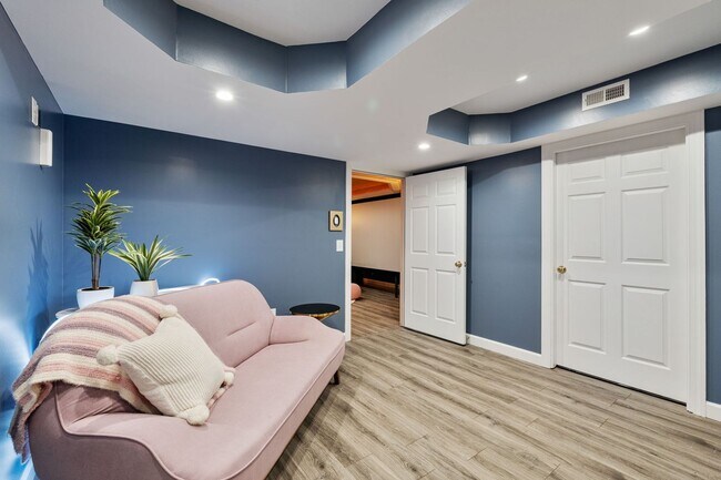 Building Photo - 507 Bing Crosby Blvd