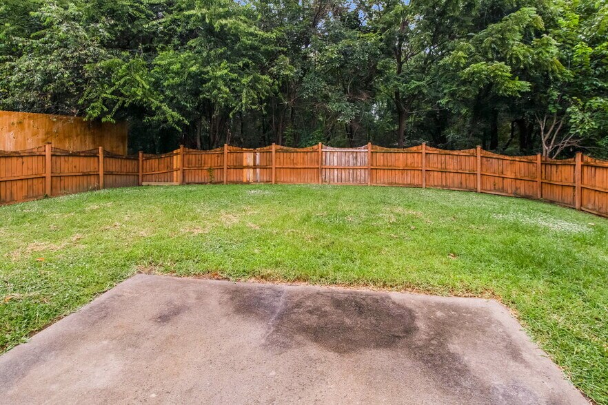 Building Photo - 8810 Laurel Run Dr