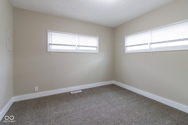 Building Photo - 1716 Drexel Dr