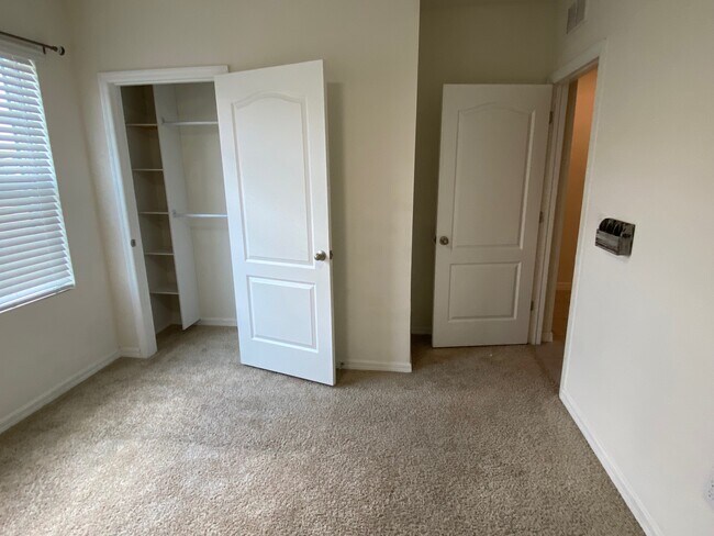 Building Photo - 671 Tortugas St