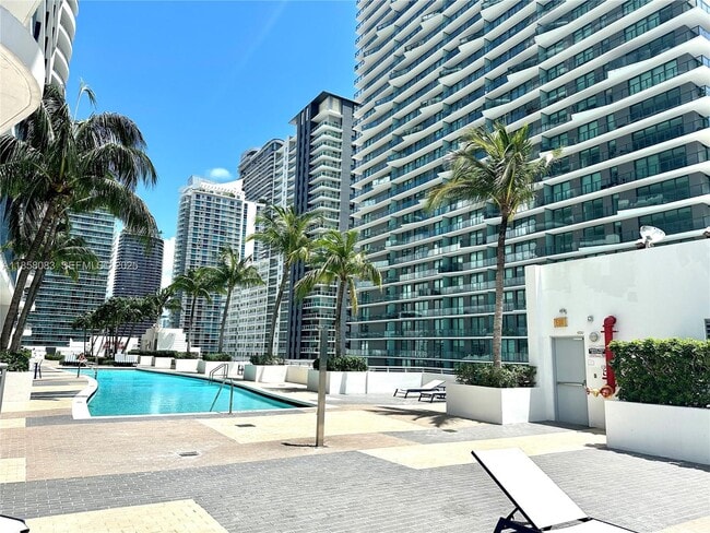 Building Photo - 60 SW 13th St